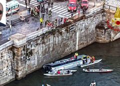 Bus turistico cade nel Po a Torino, morto l’autista: stava andando a prendere dei bimbi in gita – Notizie – Ansa.it