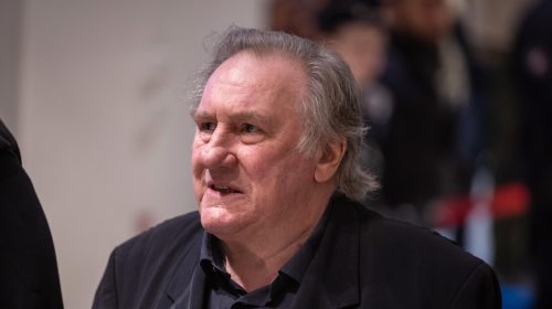 Depardieu, terzo giorno di processo, nuovo scontro con l’accusa – People – Ansa.it