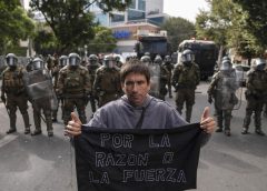 Scontri tra polizia e pescatori davanti al Congresso in Cile – America Latina – Ansa.it
