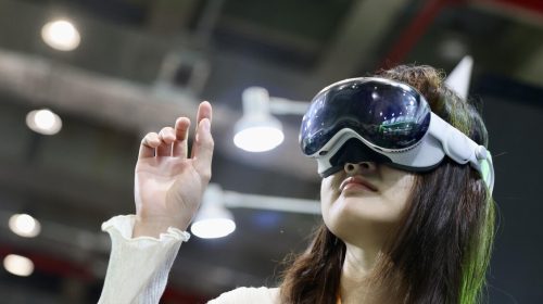 Apple potrebbe lanciare nel 2026 i suoi primi occhiali smart – Future Tech – Ansa.it Apple potrebbe lanciare nel 2026 i suoi primi occhiali smart – Future Tech – Ansa.it