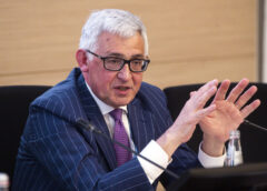 Cipollone (Bce), 66% pagamenti digitali in mani non europee – Notizie – Ansa.it