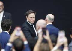 Musk ha lanciato Grokipedia, sfida Wikipedia con l’IA – Web & Social – Ansa.it