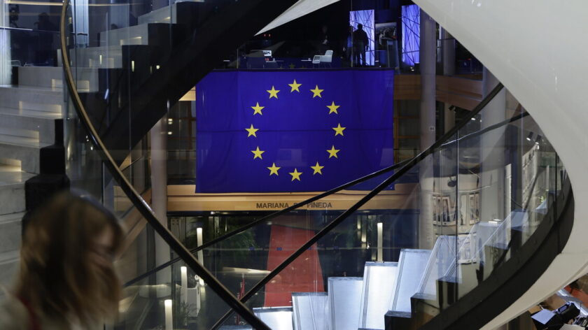 Ue, TikTok e Meta violano regole digitali su trasparenza – Notizie – Ansa.it
