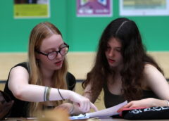 Governo Gb vuole inserire IA e mutui fra le materie scolastiche – Notizie – Ansa.it