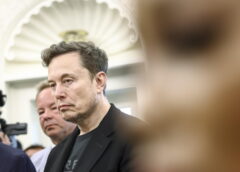 Grok ancora nei guai, l’IA di Musk inneggia all’Olocausto – Web & Social – Ansa.it