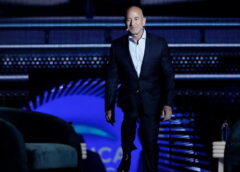 Bezos sfida Musk con megacostellazione per l’Internet satellitare – Telecomunicazioni – Ansa.it