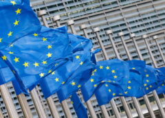 Il Consiglio Ue apre la strada alla creazione di gigafactory IA – Notizie – Ansa.it