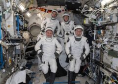 Passaggio di consegne sulla Iss in vista del rientro anticipato della Crew 11