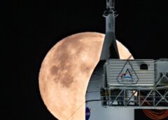 Luna, Rinviato a marzo il lancio di Artemis II con 4 astronauti