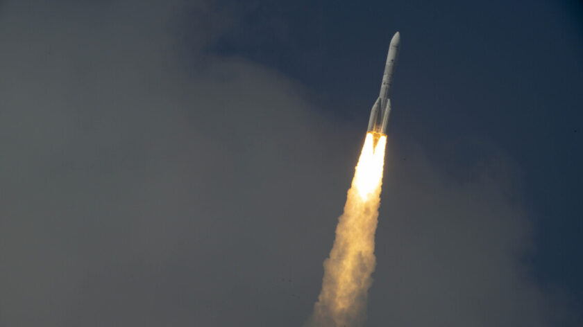 Successo per Ariane 64, a bordo i satelliti Leo di Amazon    VIDEO