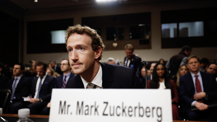 Zuckerberg in tribunale in Usa, a processo su dipendenza da social